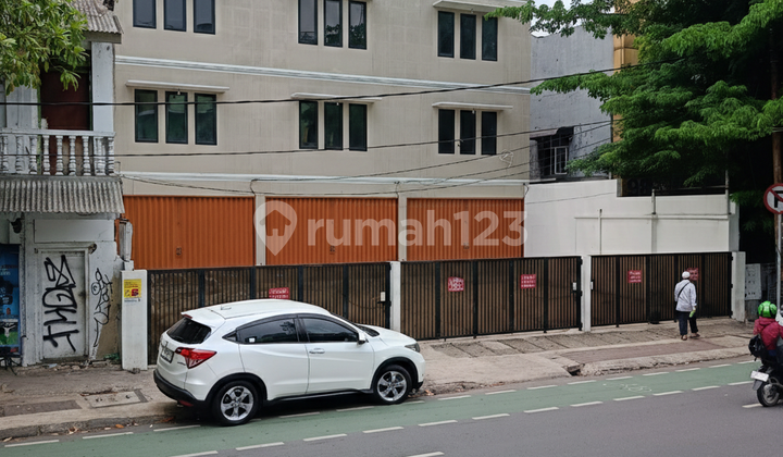 Disewakan Ruko di Area Strategis Jalan Utama Mampang Jaksel