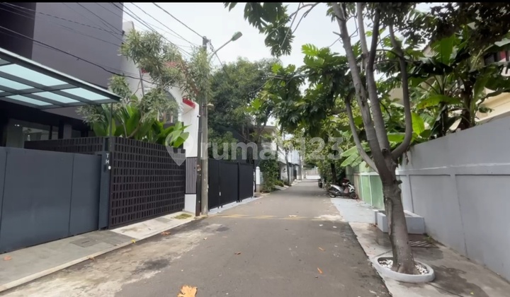 Cheap, Rarely Available in Sunter Taman Nyiur Ready for Total Renovation