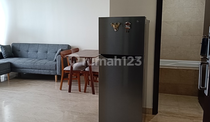 Super Cheap !! Low Floor Menteng Apartment in Central Jakarta