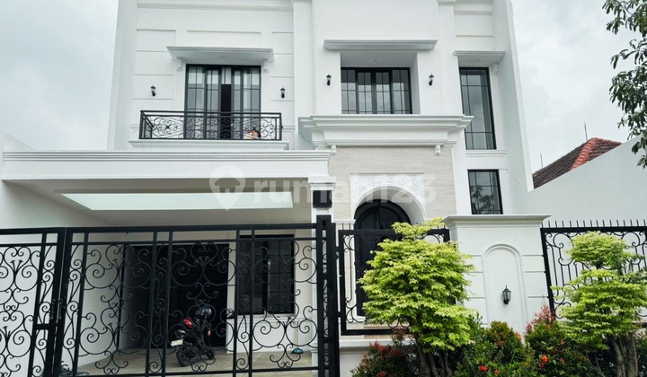 Dijual Rumah American Classic Style Furnished di Gading Serpong