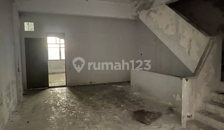 For Quick Sale, Former Showroom Hook in Cibodas Jatiuwung, Tangerang 2