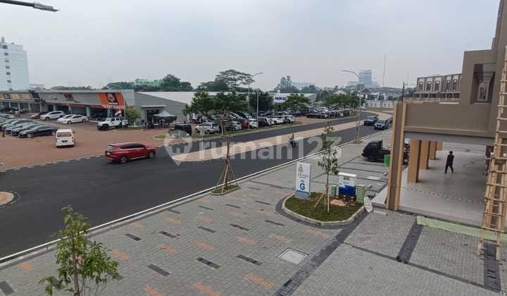 Ruko Baru 3 Lantai Hadap Jalan di Illago Grande Gading Serpong