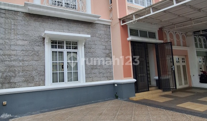 For Quick Sale. Spacious House in Menaggio Gading Serpong