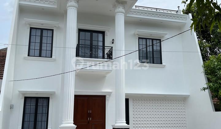 Dijual Rumah Dengan Kolam Renang Dan View Pegunungan Di Sentul City Bogor 