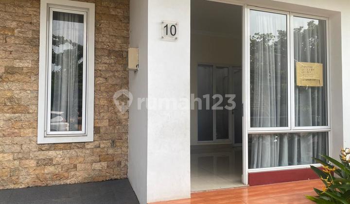 Rumah Sewa 3Kt Malibu Village Depan Club House