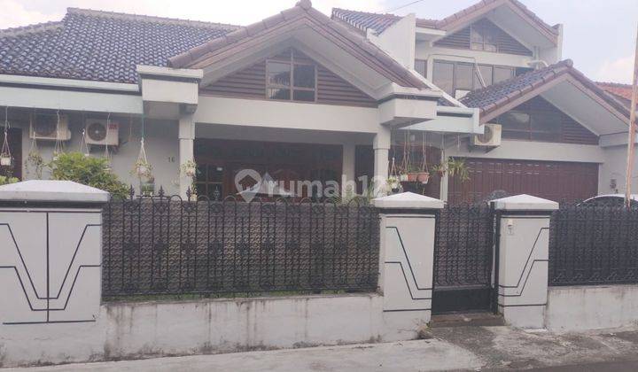 tampak depan dijual murah rumah bagus shm