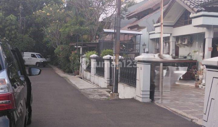 tampak depan dijual murah rumah bagus shm