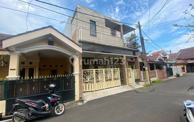 Dijual Murah Rumah 2 Lantai Bagus SHM di Perum. Dukuh Zamrud Kelurahan Cimuning, Kecamatan Mustikajaya, Kota Bekasi, Provinsi Jawa Barat, Bekasi 2