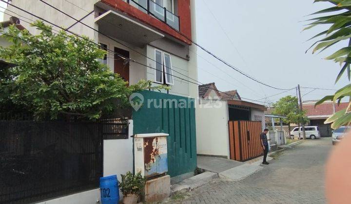 Dijual Murah Rumah 2 Lantai Bagus HGB di Jalan Aeroland Residence Perum Puri Lestari Blok H3, Rt.005 Rw.011, Kelurahan Jurumudi,kecamatan Benda, Kota Tangerang, Provinsi Banten., Tangerang 2