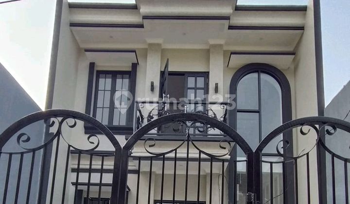 Di Jual Rumah Baru Taman Ratu,2 Lantai 6X15 Siap Huni Desain Semi Modern Klasik Lokasi di Kompleks Taman Ratu Indah Duri Kepa, Kebon Jeruk Jakarta Barat.#Hamdan