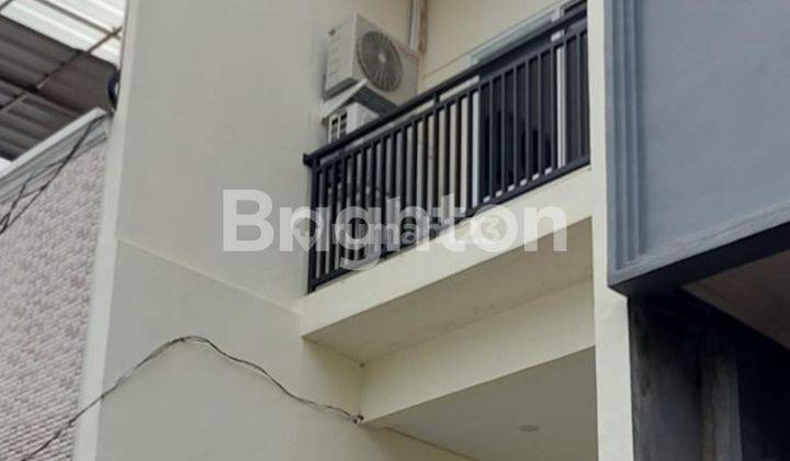 Rumah 2,5 Lantai Jl Dr Makaliwe Grogol Petamburan Jakarta Barat 1