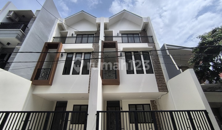 Di Jual Rumah Baru Tomang Gelong ,3 Lantai 4,6X16 Modern Minimalis Dalam Komplek Tomang Jakarta Barat.#Hamdan Di Jual Rumah Baru Tomang Gelong ,3 Lantai 4,6X16 Modern Minimalis Dalam Komplek Tomang Jakarta Barat.#Hamdan