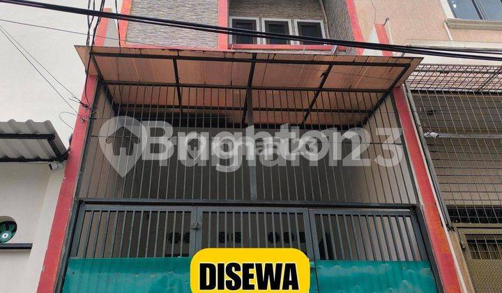 Disewakan Rumah 3,5 Lantai Telukgong Jakarta Utara