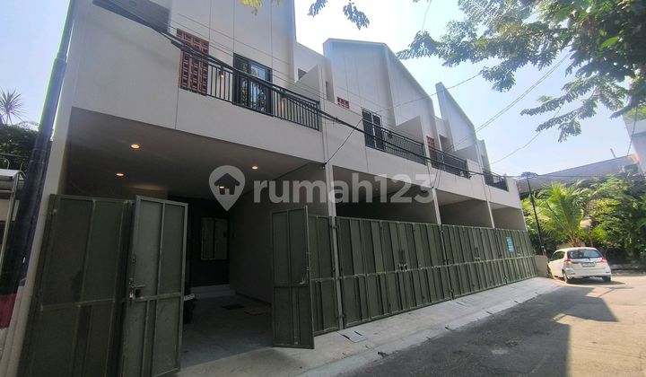Di Jual Rumah Baru Duri Nirmala, 2 Lantai 5X14 Desain Elegan Modern Lokasi Kompleks di Duri Kepa, Kebon Jeruk, Jakarta Barat, Strategis Dekat Taman Duri Emas.#Hamdan