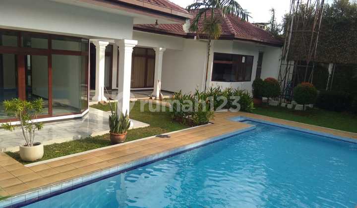 Di Jual 3 Rumah Cipete Utara Luas 2637M² dan Dilengkapi Kolam Renang Strategis Tepi Jalan H. Jian, Cipete Utara, Kebayoran Baru, Jakarta Selatan.#Hamdan
