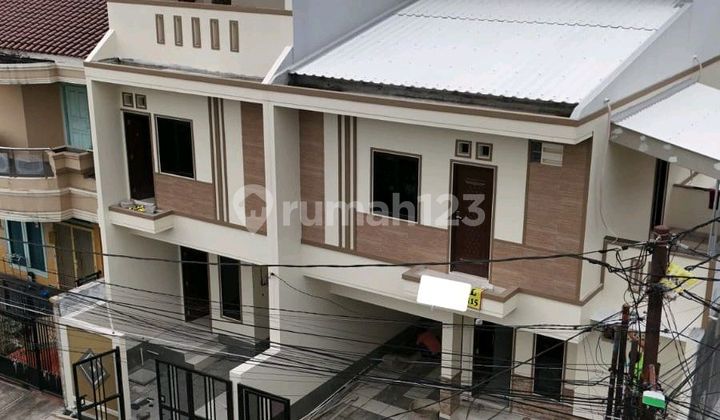 Di Jual Rumah Baru Duri Kepa, 2,5 Lantai 8X13 Strategis Depan Lapangan Duri Kepa, Kebon Jeruk, Jakarta Barat.#Hamdan