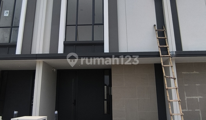 Di Jual Cepat di Bawah Pasaran Perumahan Cakung Cluster Asya Sentarum7, 2 Lantai 6X14m² Strategis,Depan Clube House Jl.asya Boulevard Garden City Cakung, Jakarta Timur.#Hamdan
