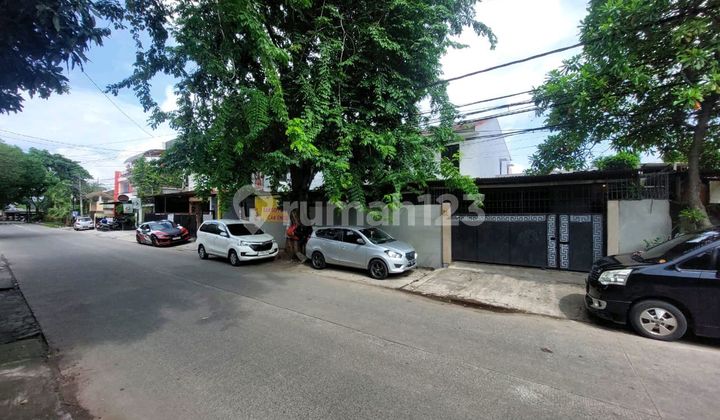 For Sale: Office House, Land Size 20x20m², Strategic Location by the Road, on Jl. Rama Raya, Rawa Buaya, Cengkareng, West Jakarta.