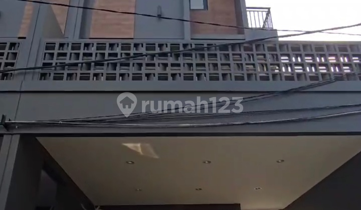 For Sale New House in Duri Kepa, 3 Floors 6x13.75m², Located in Hook Model Japan Style Aesthetic, Strategic Location Near Greenville, Kebon Jeruk, West Jakarta. Hamdan. 2