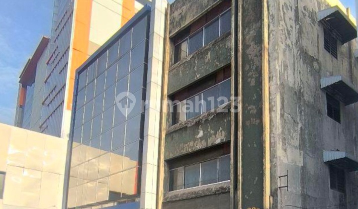 For Sale: 4-Story Shop House in Pasar Baru, Size 6x17, Strategic Location on Main Road Jl. Raya Besar Samanhudi, Pasar Baru, Central Jakarta. #hamdan 2