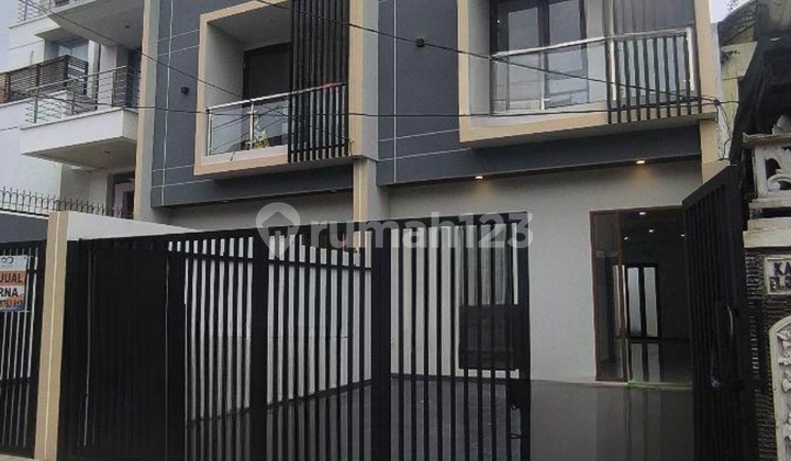 Di Jual Rumah Baru Meruya 2 Lantai ,5X25 Lokasi Nya Perumahan Meruya Selatan Jl.menara Kembangan Jakarta Barat #Hamdan