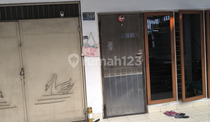 Jual Rumah Tua Petojo Selatan,1,5 Lantai 7,5X30 Masih Bagus Siap Huni Strategis Dekat Hotel Losari Roxy di Jl. Petojo Selatan, Cideng, Gambir, Jakarta Pusat.#Hamdan