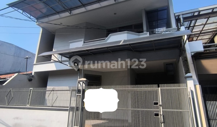 Di Sewakan / di Jual Rumah Tomang Gelong ,2 Lantai 7,5X18,5 Lokasi Strategis Dalam Kompleks Tomang Gelong Jakarta Barat.#Hamdan 2