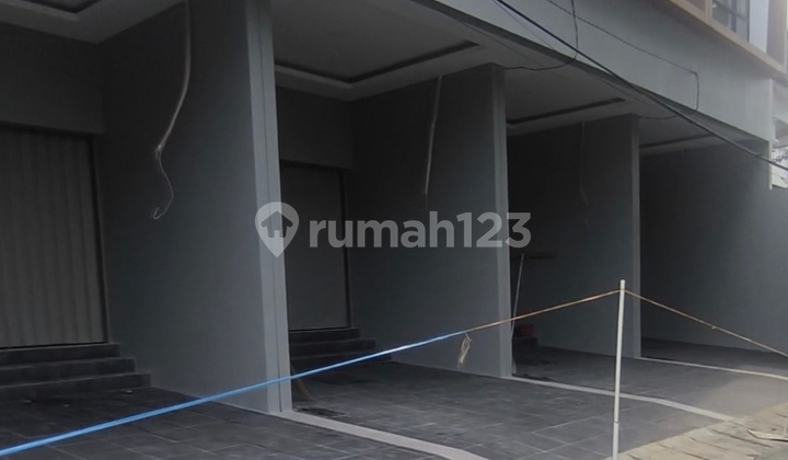 For Sale New Hook Ruko in Taman Ratu, 4 Floors 6, 2x13.5, Rooftop, Commercial Zone Livable, Strategic Location, Wide Road in Taman Ratu, West Jakarta. 2
