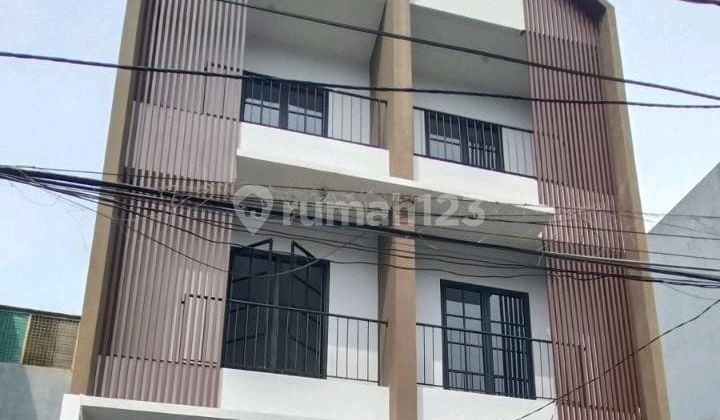 Di Jual Rumah Baru Taman Ratu,3 Lantai 3,5X17 Siap Huni Desain Modern Klasik Lokasi Strategis Taman Ratu, Duri Kepa, Kebon Jeruk, Jakarta Barat.#Hamdan 2