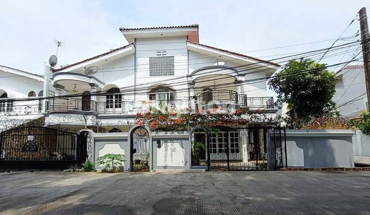 Rumah Hoek Mewah Cantik Elegant, Taman Ratu , Duri Kepa , Jakarta Barat 1