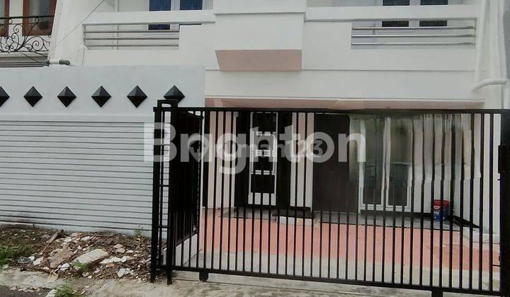 rumah cantik 3 lantai 2 muka depan tembus belakang, strategis bisa untuk bisnis cafe  , hadap selatan, Greenville, Duri Kepa 2