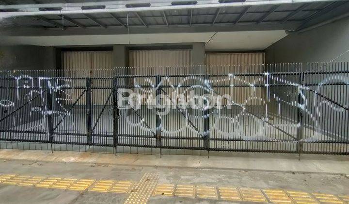 RUKO STRATEGIS 1,5 LANTAI PINGGIR JALAN UTAMA , JALAN PANJANG, DEKAT KEBON JERUK  JAKARTA BARAT 1