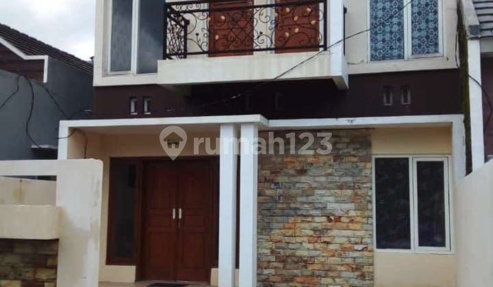 Rumah 2Lantai Area Taman Dayu Pandaan Rumah 2Lantai Area Taman Dayu Pandaan