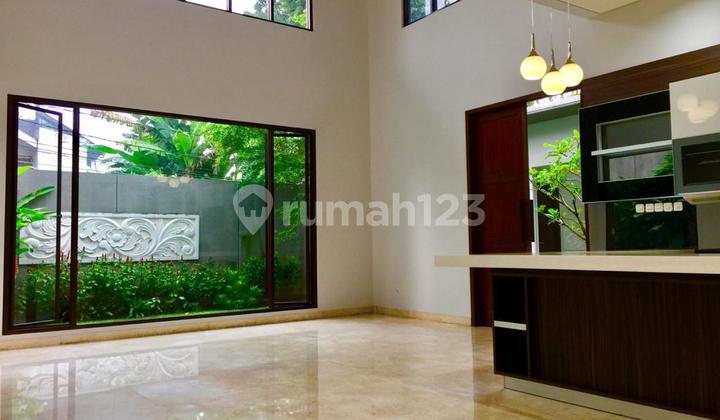 Properti mewah dengan ukuran besar dengan Private Pool - 389/450 m² - SHM - Nego Sampai Deal