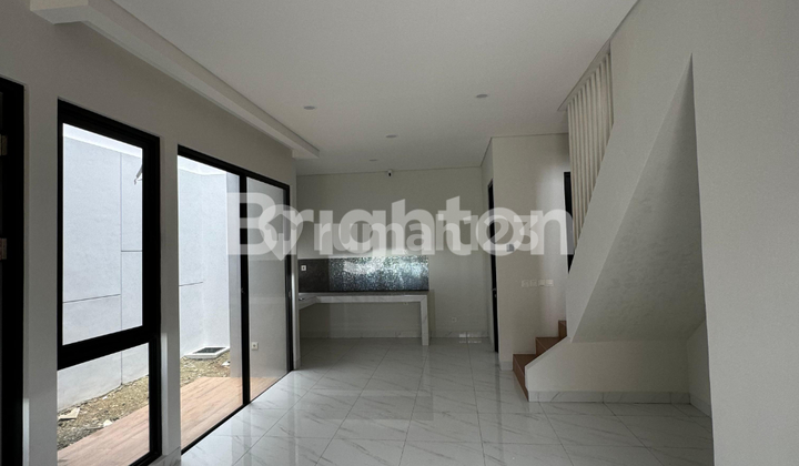 Rumah dijual cepat di Kota wisata  2