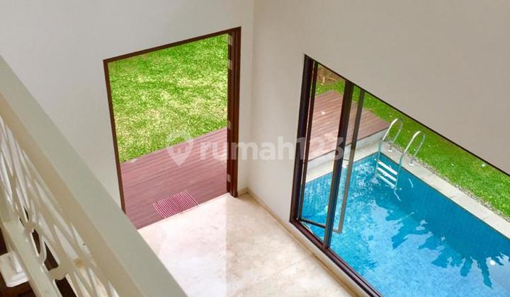 Rumah mewah di hook - Private Pool - Massive 443 /450 m² - SHM - Nego sampai deal