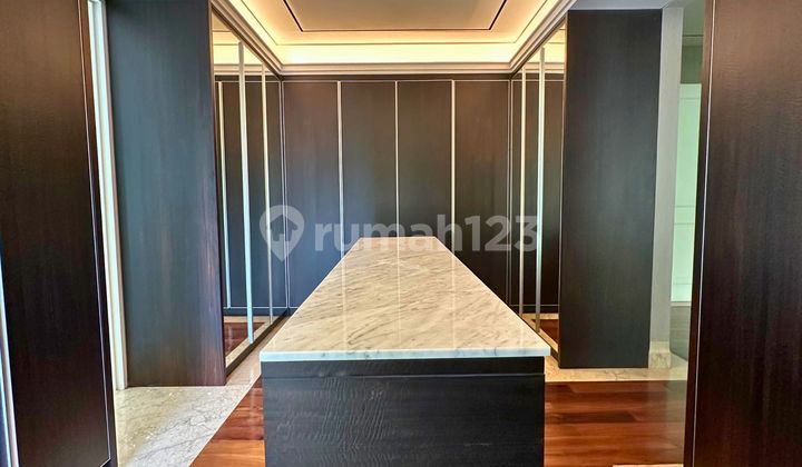 Dijual / Disewakan Rumah Mewah di Brawijaya ( Swimming Pool)