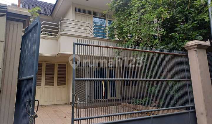 Cheap House for Sale in East Cideng (Below NJOP)