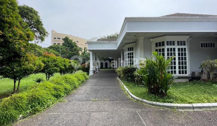 For Sale Spacious House (Suitable for Clinic, Preschool, etc.) South Jakarta (Ideal for Preschool, Clinic, Office, etc.) 2