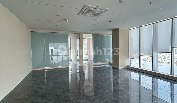 For Rent Office Space Landmark (Pluit) For Rent Office Space Landmark (Pluit)