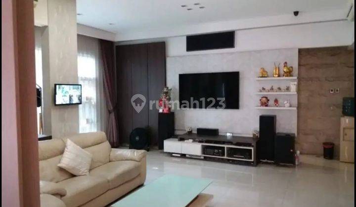 Dijual Rumah 2 Lantai Furnished Sudah SHM Tomang Jakarta Barat 1