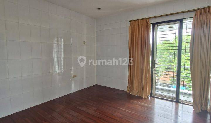 Disewakan Rumah Grisenda 3+1 Bedroom Jakarta Utara 1