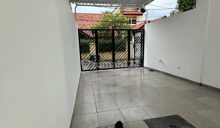 Dijual Rumah 3 Lantai Bebas Banjir Tanjung Duren Jakarta Barat 2