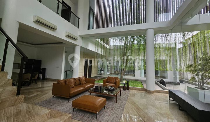 Nice House for Sale in Dharmawangsa (With Lift and Swimming Pool) Nice House for Sale in Dharmawangsa (With Lift and Swimming Pool)