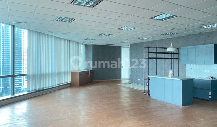Dijual/disewa Office Space St Moritz (view Bagus)