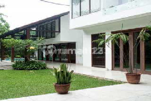 Dijual Rumah Bagus Di Kemang ( High Quality)
