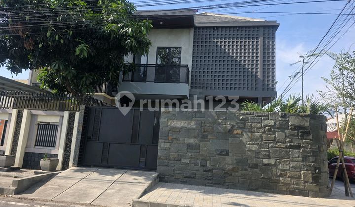 Jual Rumah Sumber Banjarsari 5 Menit Tol Solo 3,5 Milyar Jual Rumah Sumber Banjarsari 5 Menit Tol Solo 3,5 Milyar