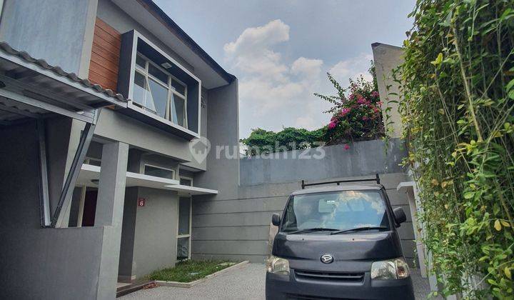 Dijual Rumah Baru 2 Lantai Dekat Grand Mall Solo 1,1m 2