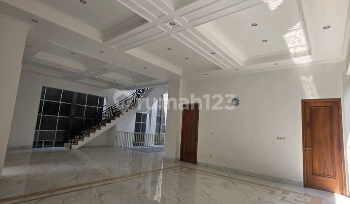 For Sale Luxury 2-Story House Near Rs Indriati Solo Baru 7.5 Billion 2