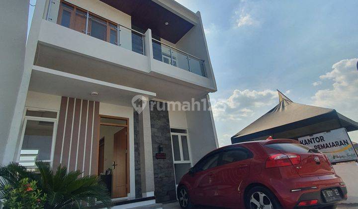 Dijual Rumah 2lantai Area Gentan Solo 730 Juta 2